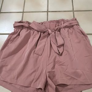 Light pink tie shorts